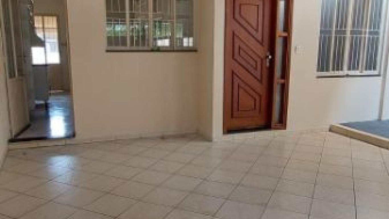 CASA NO Jardim Paulista em Assis