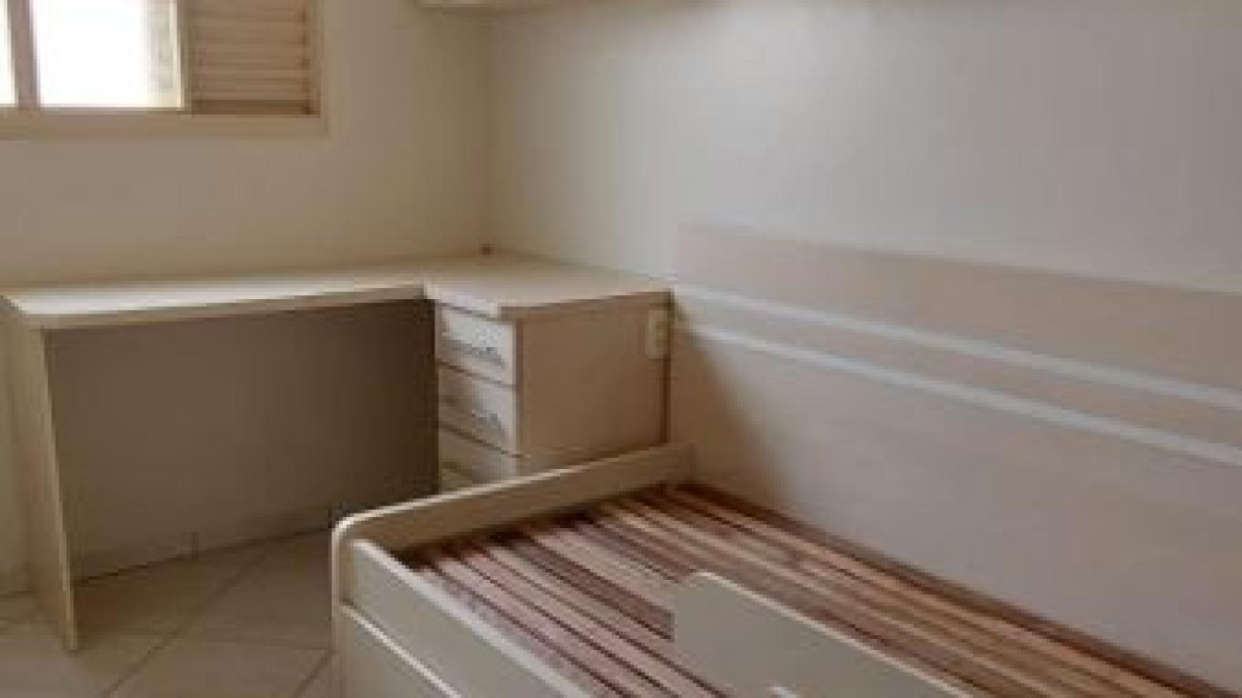 CASA NO Jardim Paulista em Assis