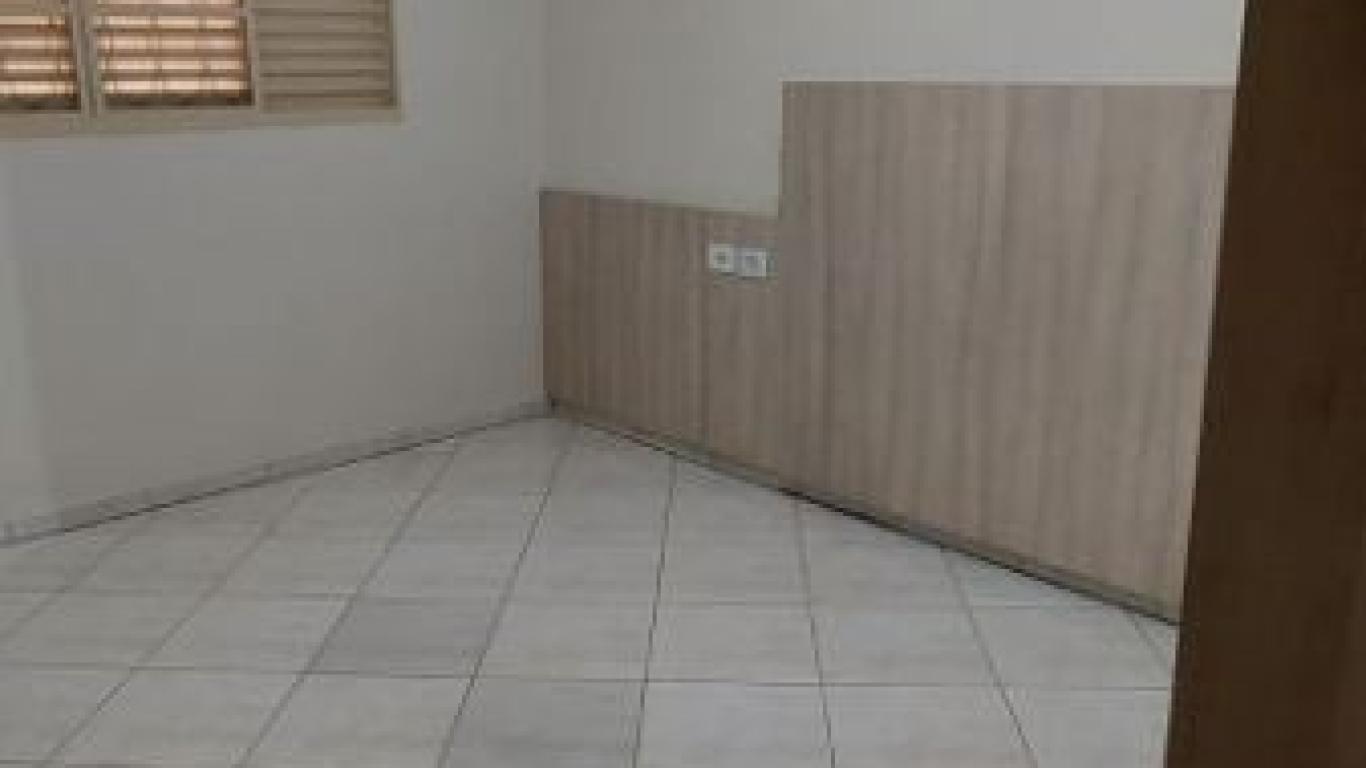 CASA NO Jardim Paulista em Assis