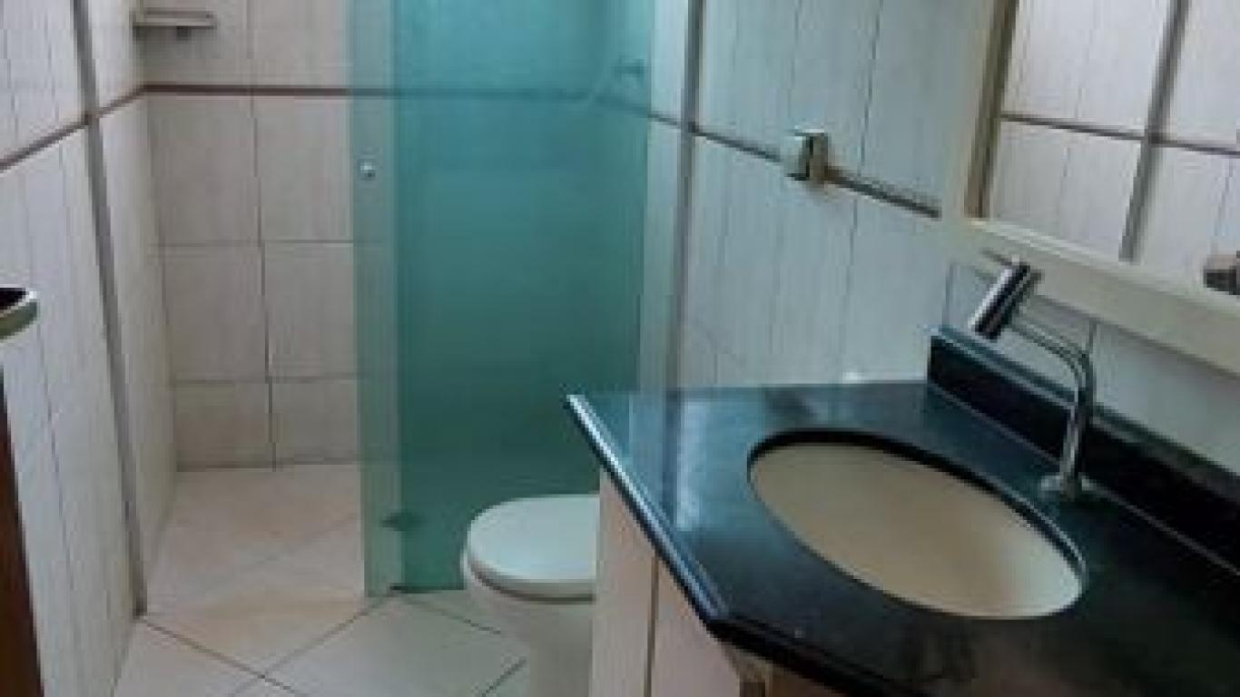 CASA NO Jardim Paulista em Assis