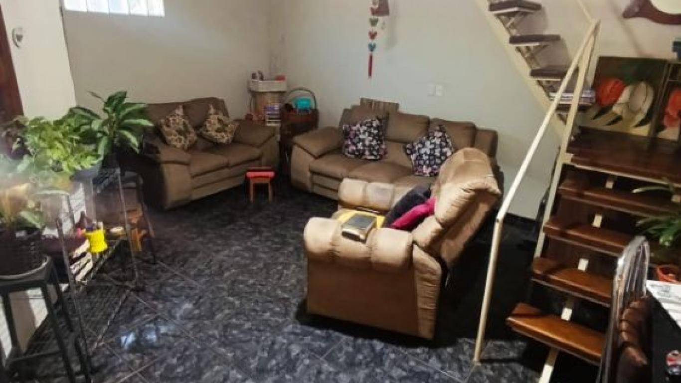 CASA NA Vila Progresso em Assis