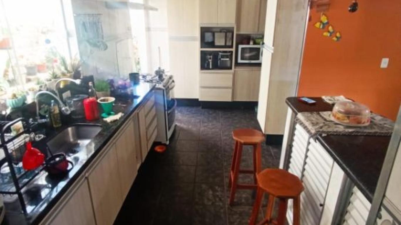 CASA NA Vila Progresso em Assis