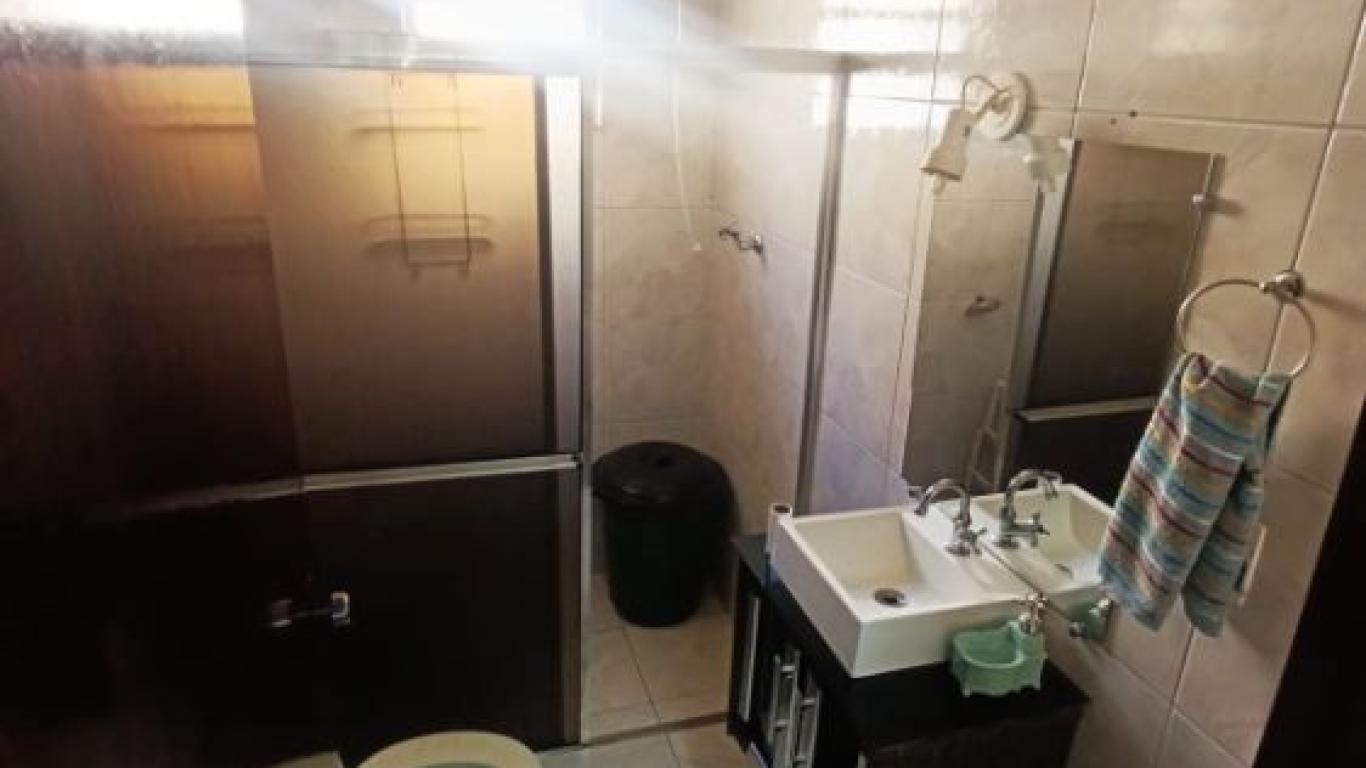 CASA NA Vila Progresso em Assis