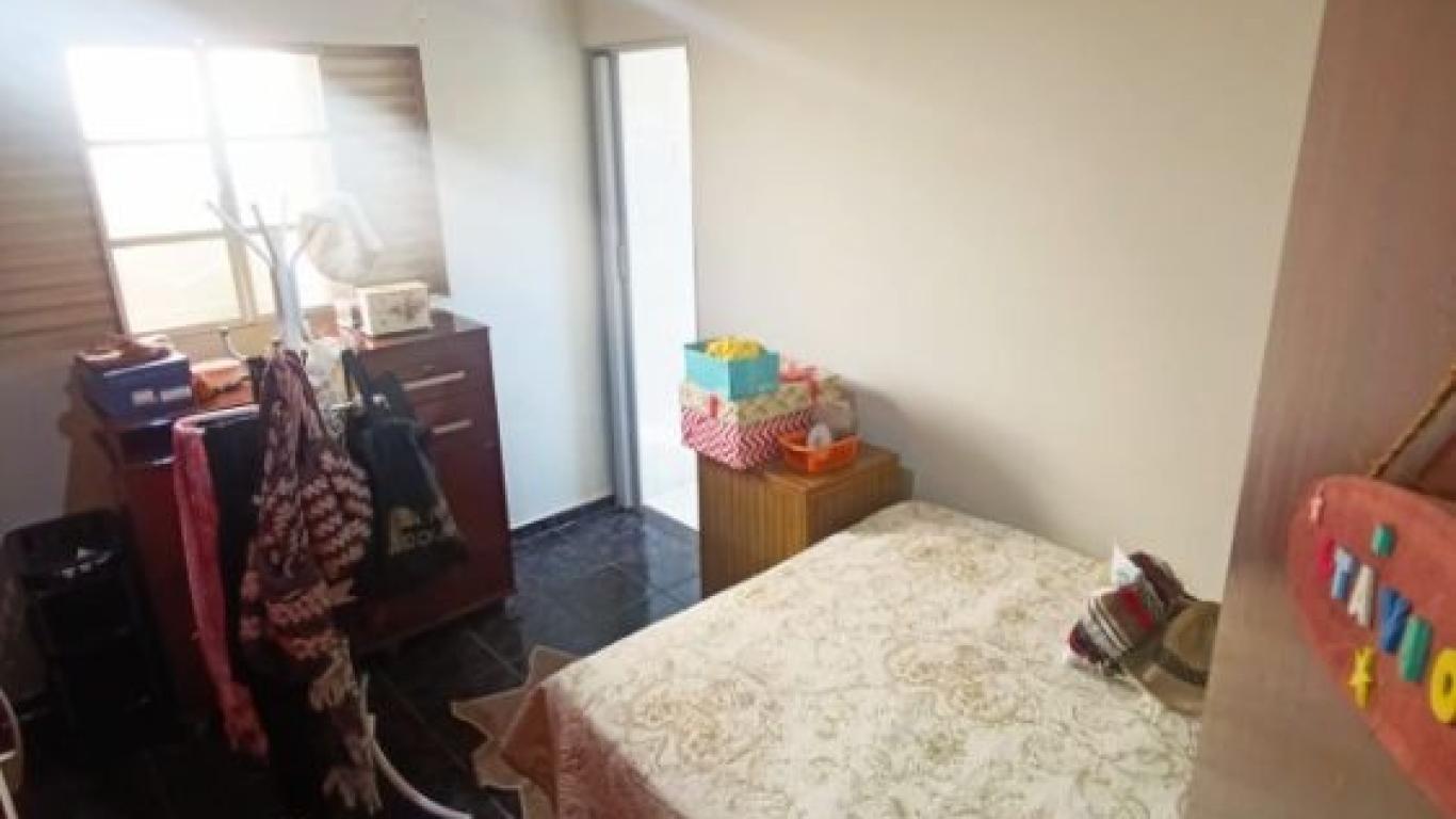 CASA NA Vila Progresso em Assis