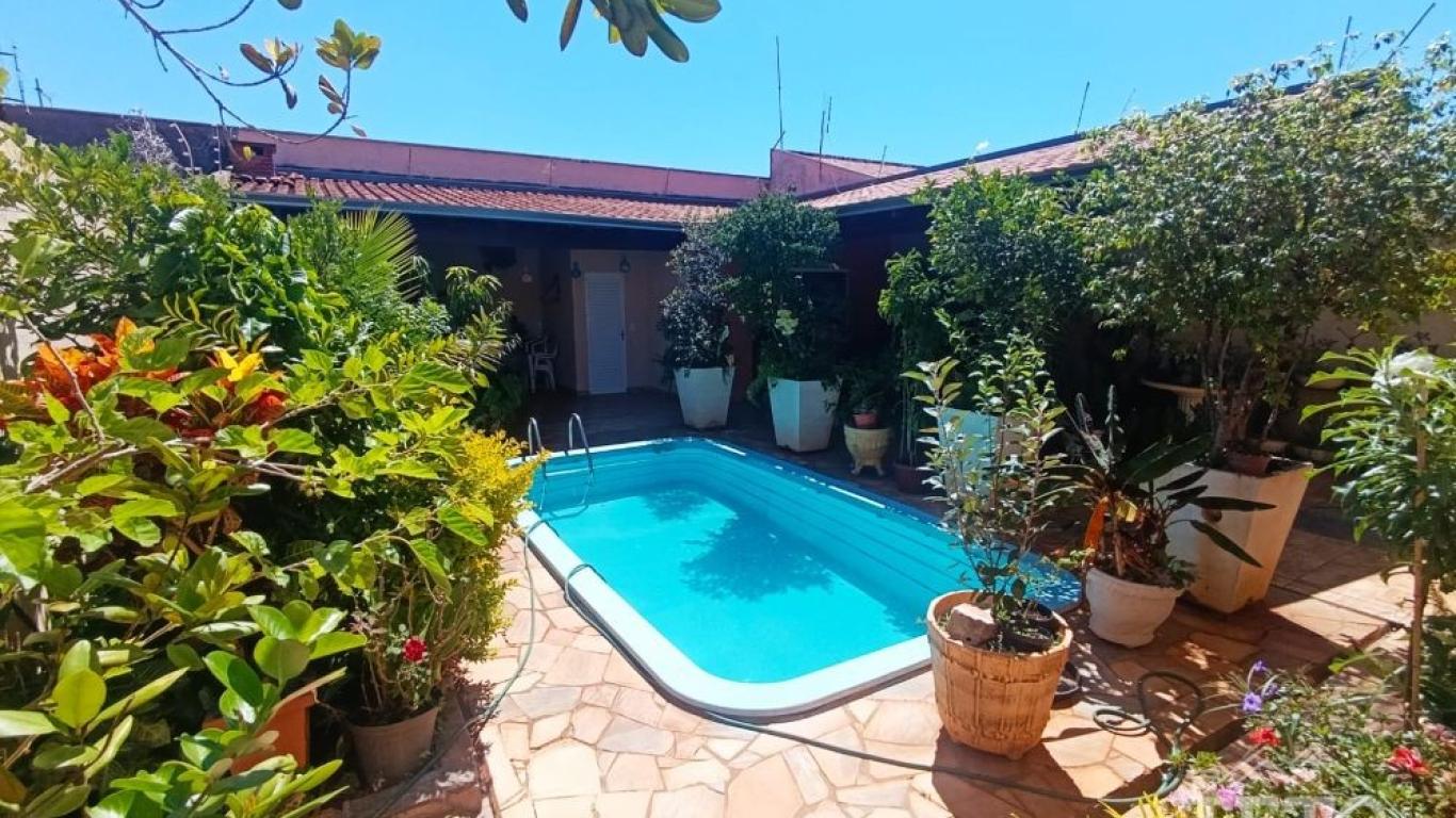 CASA NA Vila Progresso em Assis