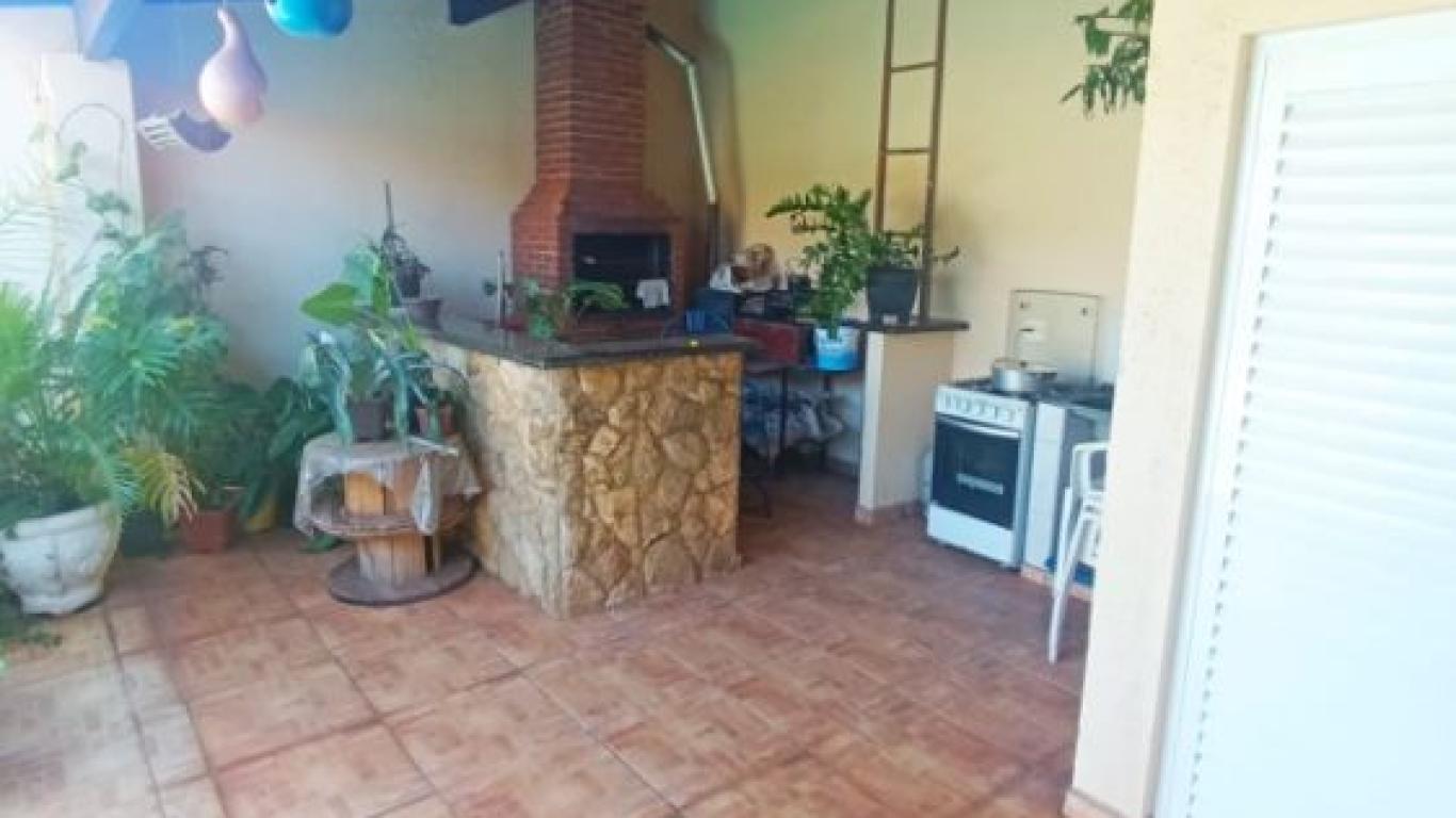 CASA NA Vila Progresso em Assis