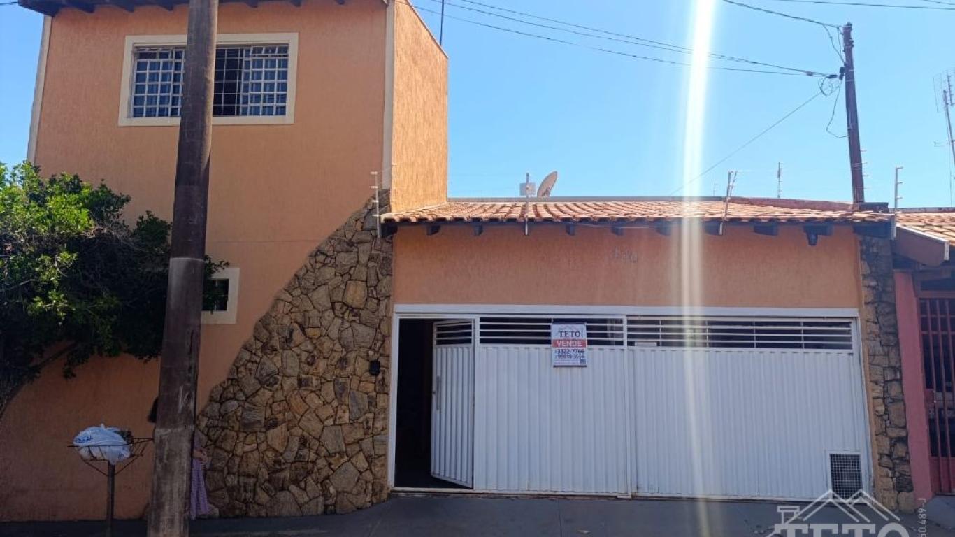 CASA NA Vila Progresso em Assis