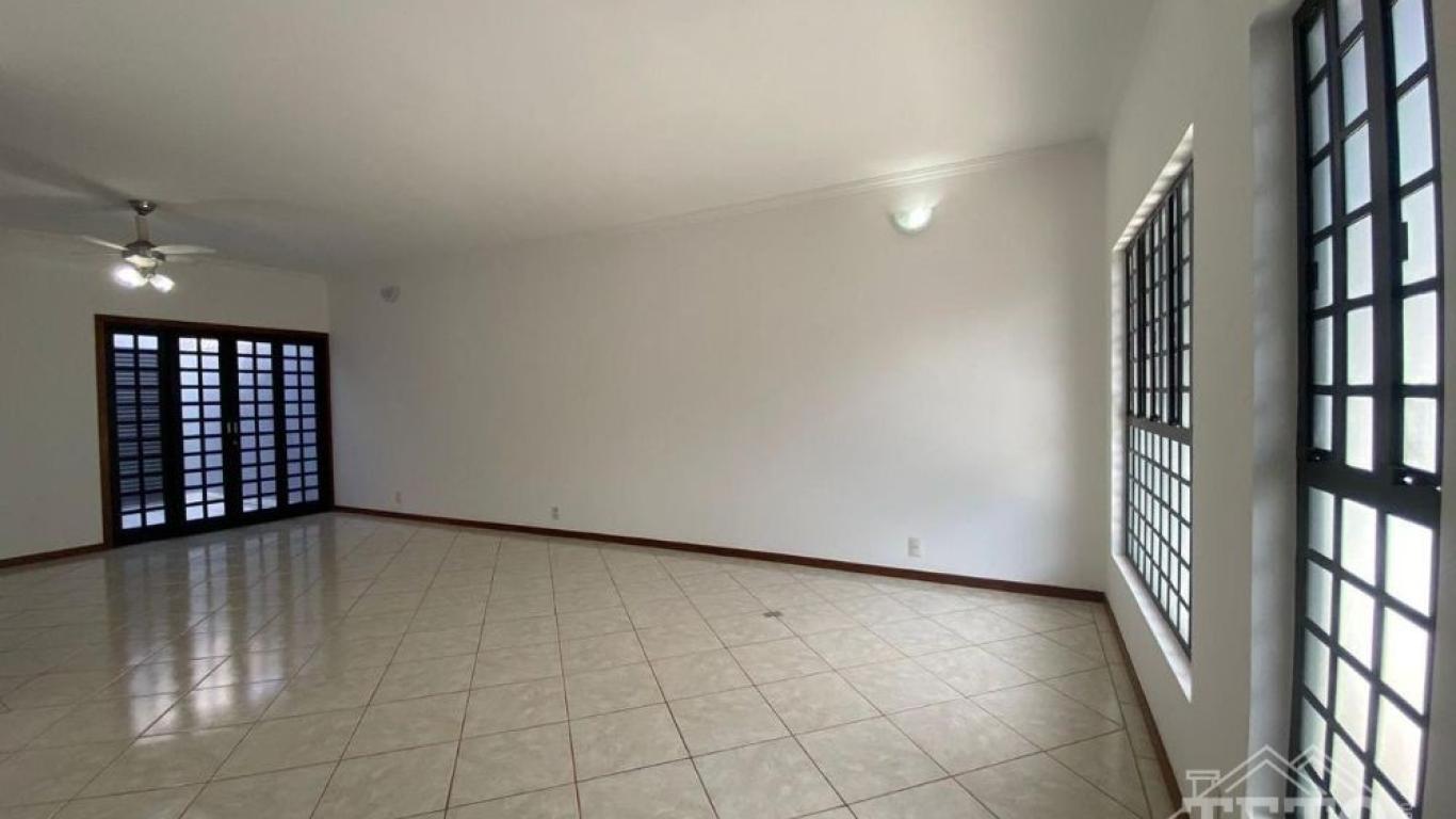 CASA NA Conjunto Habitacional Irmã Catarina em Assis
