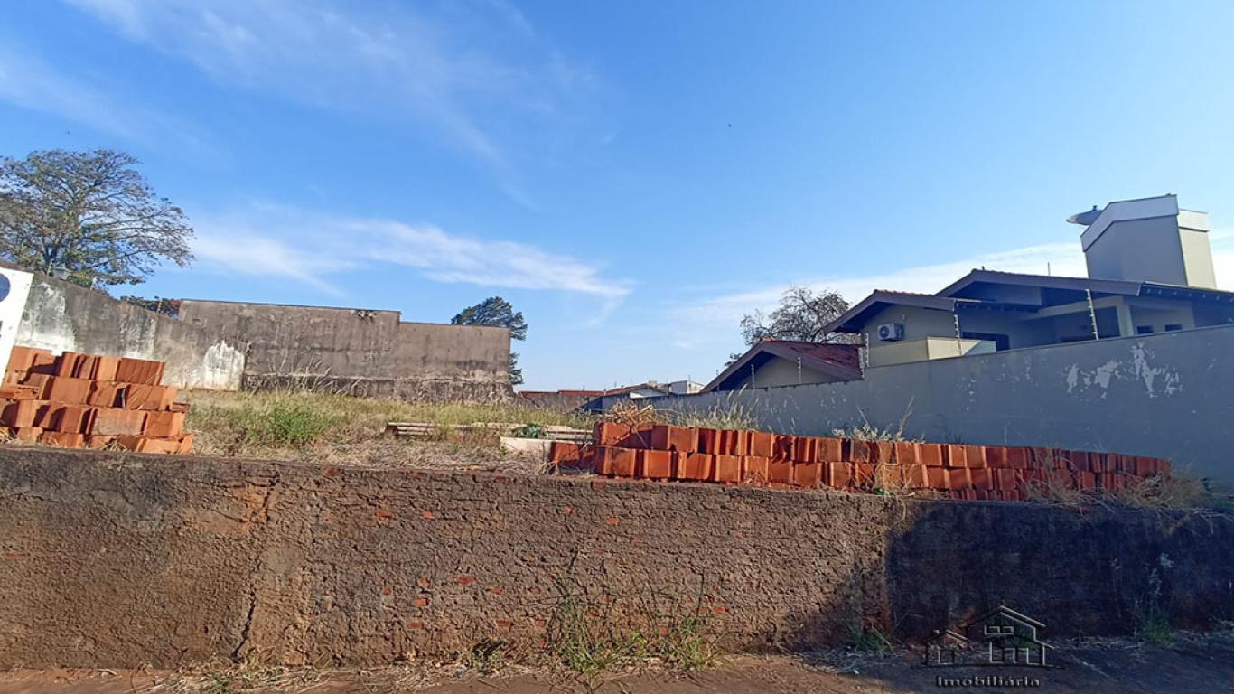 TERRENO NA Vila Nova Santana em Assis