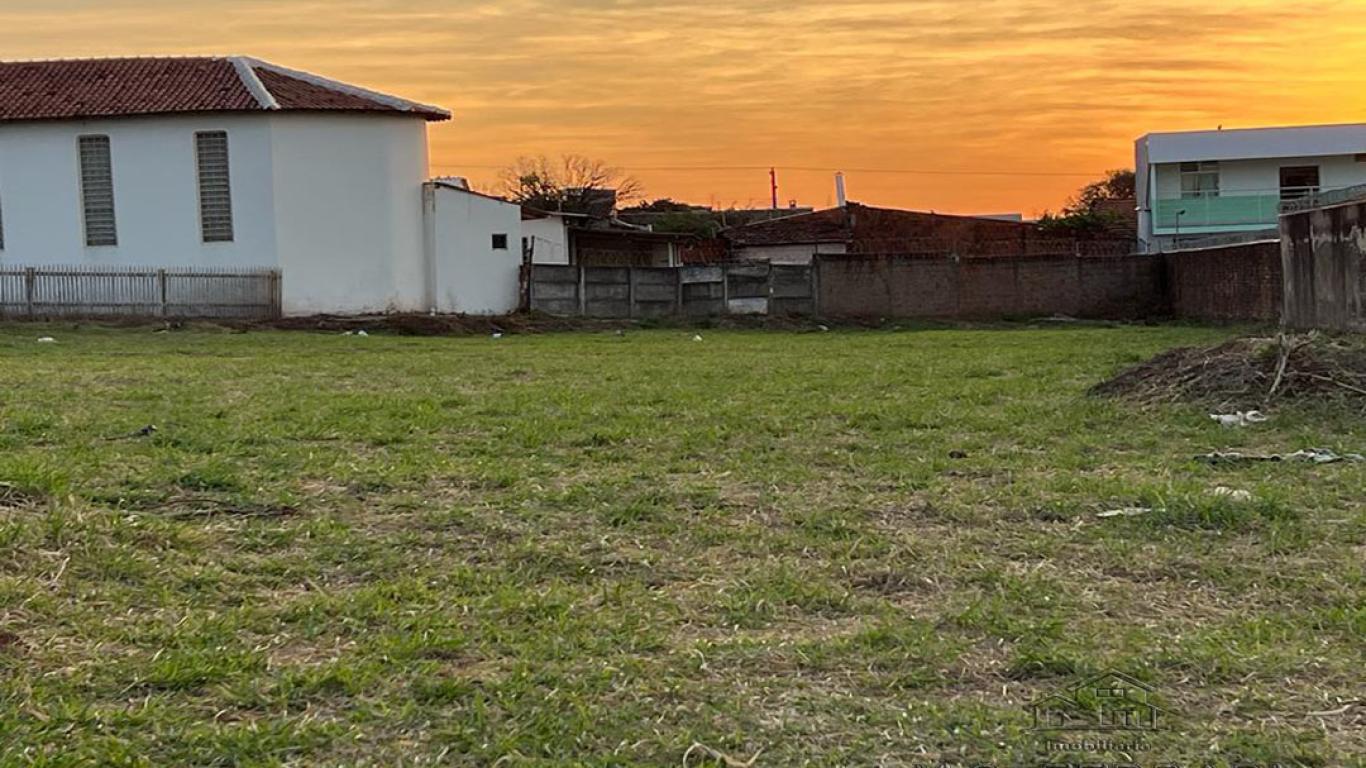 TERRENO NA Vila Operária em Assis