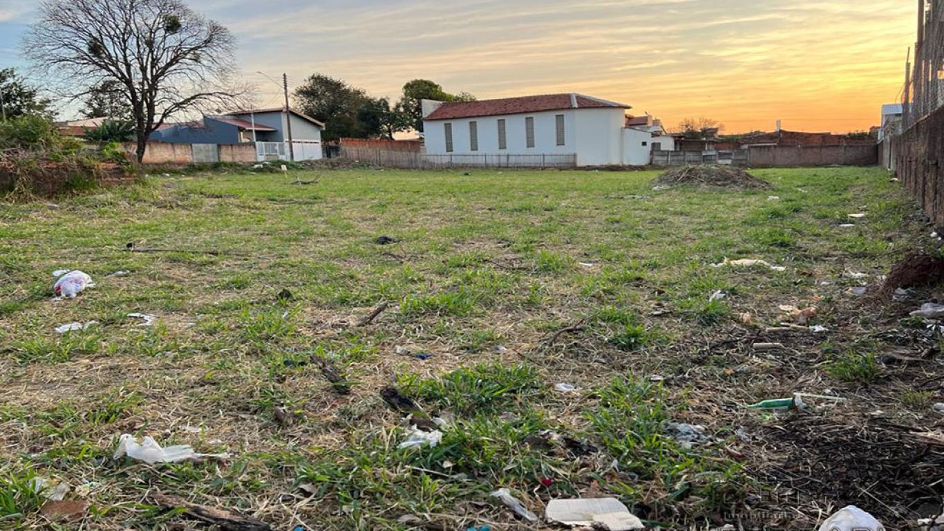 TERRENO NA Vila Operária em Assis